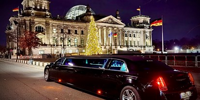 Hochzeitsauto-Vermietung - Berlin - schwarze CHRYSLER 300 c Stretchlimousine