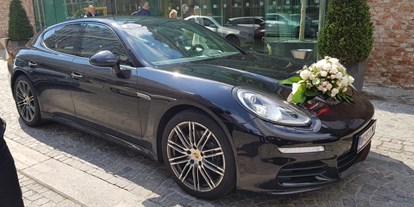 Hochzeitsauto-Vermietung - Donauraum - Porsche Panamera Limousine mieten zum Hochzeit, Flughafentransfer. - E&M Stretchlimousine mieten Wien